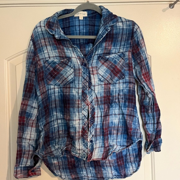 Button up - Picture 1 of 3